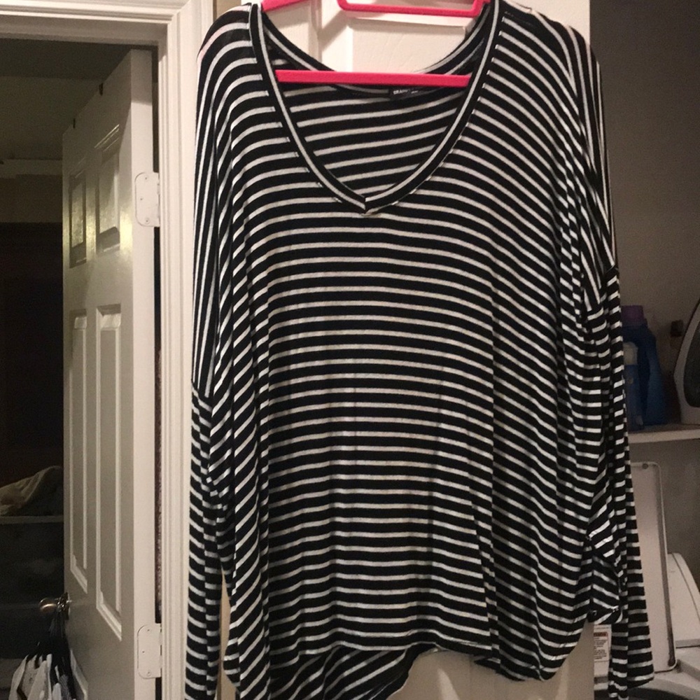 Striped brandy Melville black & white long sleeve